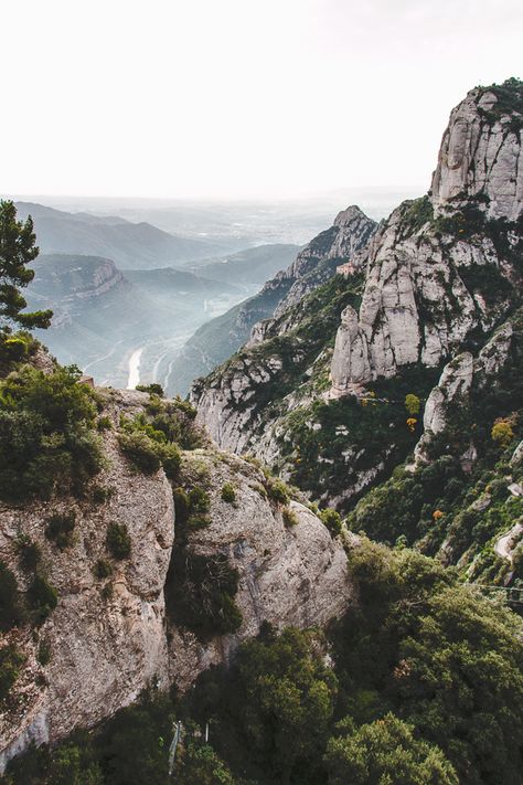 A Monastery, A Madonna & A Mountain // Montserrat, Spain – The Overseas Escape Spain Mountains, Montserrat Monastery, Montserrat Spain, Spain Landscape, Code Learning, Travel Post, Visit Barcelona, Catalonia Spain, Northern Spain