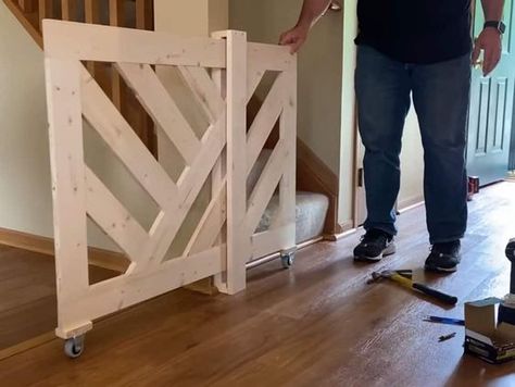 28 DIY Indoor Dog Gate and Pet Barrier Ideas - PlayBarkRun Indoor Dog Fence, Diy Dog Gate, Diy Gate, Baby Gate For Stairs, Diy Baby Gate, Kids Gate, Stair Gate, Pet Barrier, Home Remodeling Diy