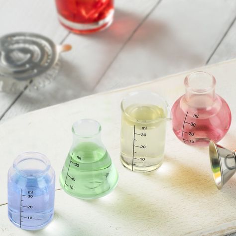 Unique Shot Glasses, Weird Gifts, Homemade Holiday, Liquid Measuring Cup, Beakers, Medical Research, Mad Scientist, Glassware Set, Romantic Gifts