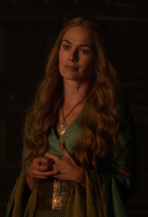 Game Of Thrones Cersei Lannister, Game Of Thrones Green Aesthetic, Lena Headey Game Of Thrones, Cercei Lannister, Rihanna Face, Game Of Thrones Cersei, Queen Cersei, Cersei And Jaime, Got Costumes