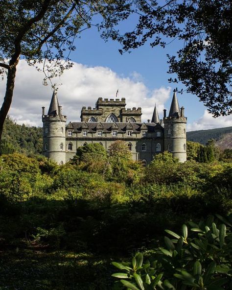 Scotland Architecture, Duke Of Argyll, Clan Campbell, Inveraray Castle, English Houses, Gothic Revival, Scottish Castles, The Gothic, Historical Landmarks