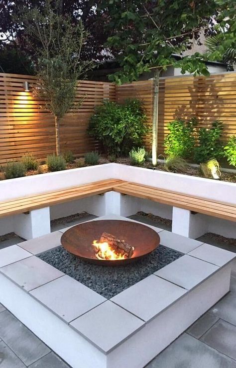 Backyard Fire Pits, Diy Fire Pits, Amazing Backyard, Backyard Seating Area, Backyard Seating, Back Garden Design, Garden Fire Pit, Patio Garden Design, Outdoor Gardens Design