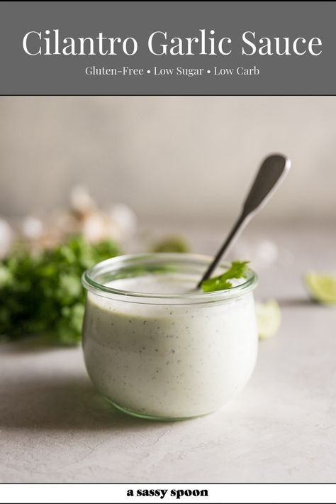 A deliciously creamy sauce made with fresh garlic, chopped cilantro, fresh lime juice, and sour cream. You’ll love adding it to just about anything! Guava Bbq Sauce, Pollo Tropical, Cilantro Garlic Sauce, Spicy Fish Tacos, Cilantro Lime Sauce, Cilantro Sauce, Creamy Garlic Sauce, Lime Sauce, Cuban Recipes