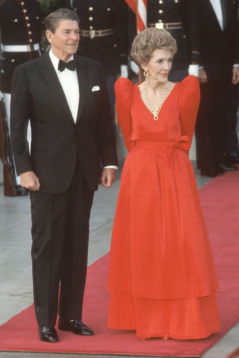 Nancy Reagan Fashion, Nancy Regan, Ronald Reagan Actor, Ronald Regan, Nancy Reagan, United States Presidents, Usa Presidents, Model Lifestyle, Ronald Reagan