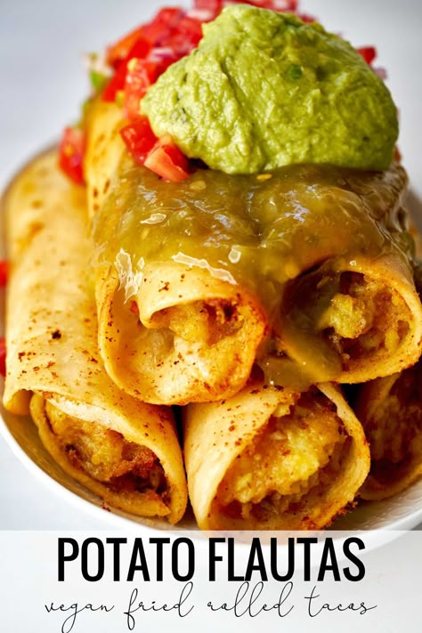 Potato Flautas Mashed Potato Flautas, Potato Taquitos Vegan, Vegetarian Flautas Recipe, Flautas Recipe Vegetarian, Mashed Potato Burrito, Mexican Dish With Potatoes, Potatoes For Tacos, Latin Potato Recipes, Potato And Cheese Flautas