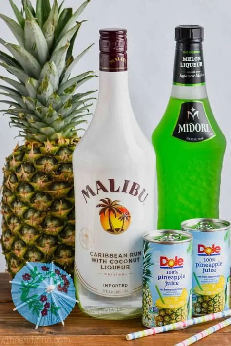 Midori Sour Recipe, Midori Drinks, Midori Cocktails, Easy Pina Colada Recipe, Pina Colada Recipe, Melon Liqueur, Cocktail Drinks Alcoholic, Sour Foods, Malibu Rum