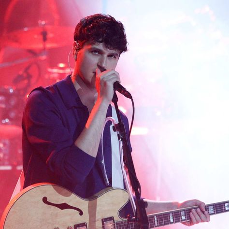 An Ode to Vampire Weekend, Our Nostalgic Crushes Vampire Weekend Wallpaper, Vampire Weekend Aesthetic, Arnold Movies, Weekend Concert, Weekend Song, Ezra Koenig, Modern Vampires, Schoolboy Q, Vampire Weekend