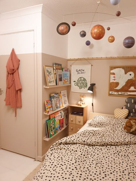 Small Kids Bedroom, Early Night, Kids Rooms Inspo, Kids Bedroom Inspiration, Kids Room Inspiration, Toddler Bedrooms, Big Boy Room, Kids Interior, Big Girl Rooms