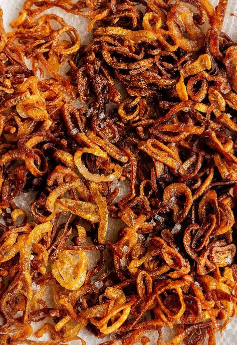 How-To: Crispy Fried Shallots Fried Shallots Crispy, Recipes With Shallots, Shallots Recipe, Shallot Recipes, Tried And True Recipes, Crispy Shallots, Gluten Free Sides, French Fried Onions, Veggie Meals