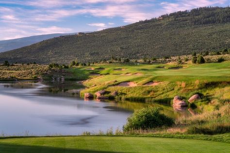 10 of the most beautiful inland courses you can play — Golf Digest Golf Course Landscape, Beautiful Golf Courses Pictures, Best Golf Courses America, Desert Golf Course, Pine Valley, Types Of Shots, Fisher Island, Golf Course Sunset, Augusta National