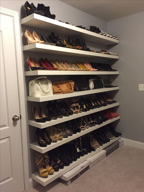 Shoe Rack Plans Closet, Master Closet With Shoe Wall, Pink And Grey Walk In Closet, Closet Designs Shoe Storage, Diy Clothes Shelves Storage Ideas, New Organizing Ideas, Shoe Shelves Ideas, Men’s Shoe Organization, Walk In Closet Cubby Ideas