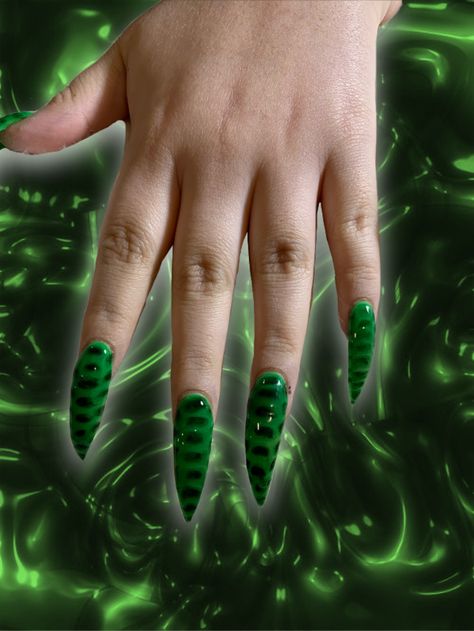 Goth Nails Black, Black Nails Stiletto, Green And Black Nails, Croc Print Nails, Lime Nails, Cool Nails, Black Stiletto Nails, Neon Green Nails, Nails Stiletto