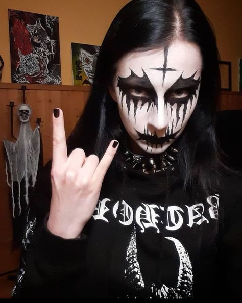 Corpse Paint Makeup Ideas, Black Metal Makeup, Heavy Metal Makeup, Metalhead Makeup Tutorial, Corpse Paint Makeup, Corpse Make Up Metal, Corpse Paint Black Metal, Corpse Makeup Black Metal, Metalhead Makeup