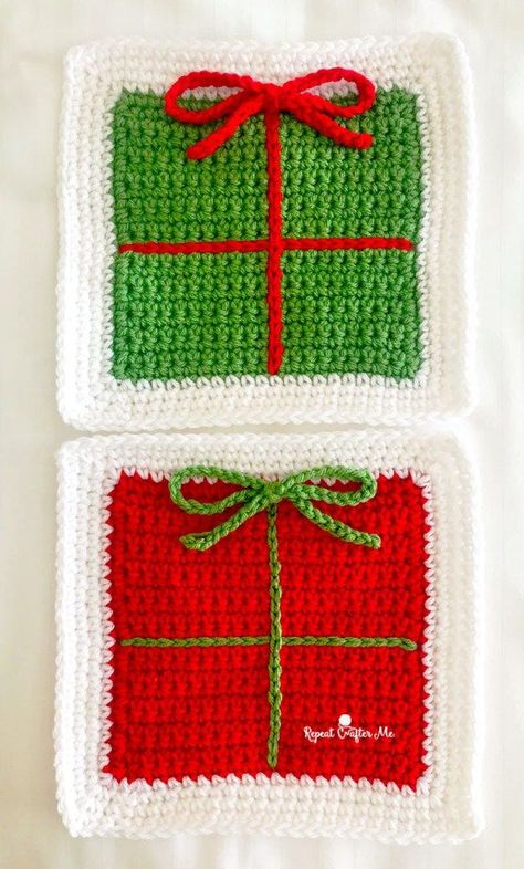 Dec 9, 2017 - A fun little idea popped into my head this week! A granny square that looks like a gift box! And it’s actually very simple. All you need to do is crochet a solid square and then add slip stitches and long crochet chain for a bow. I am working on a christmas version but think … Granny Square Häkelanleitung, Slip Stitches, Crochet Granny Square Tutorial, Christmas Crochet Blanket, Crocheted Christmas, Repeat Crafter Me, Crochet Christmas Stocking, Dishcloth Crochet Pattern, Crochet Xmas