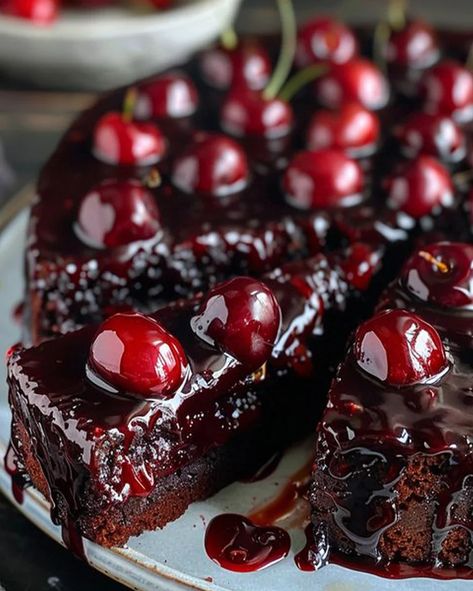 Cherry Chocolate Dream Cake Recipe – Moist & Delicious Butterfinger Truffles Recipe, Chocolate Dream Cake, Cherry Stuff, Chocolate Cherry Cake, Baked Caramel, Caramel Crunch, Cherry Chocolate, Buttercream Cupcakes, Cherry Desserts