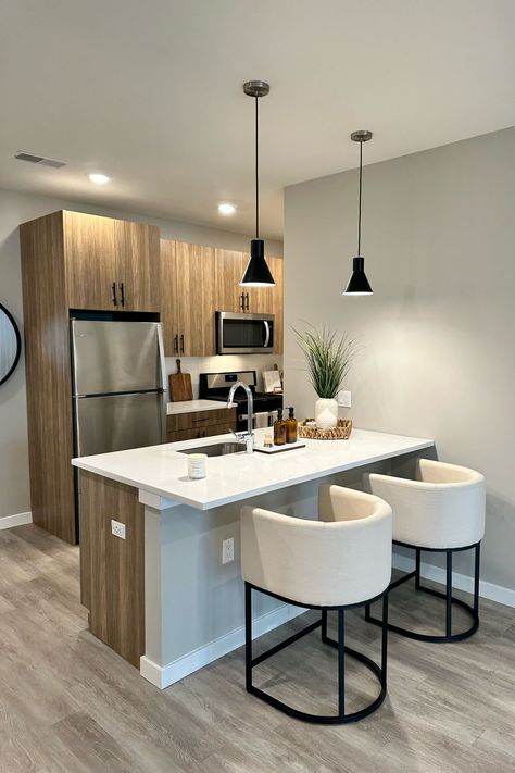 Iamlele.n on LTK Apartment Kitchen Designs, Apartment With Island, Town House Interior Ideas, New Appartement Aesthetic, Apartment Aesthetic Cozy Kitchen, Open Concept Kitchen Dining Living Room Small Apartment Design, Kitchen Aesthetic Apartment, Dr Bathroom, Apartment Decor Kitchen