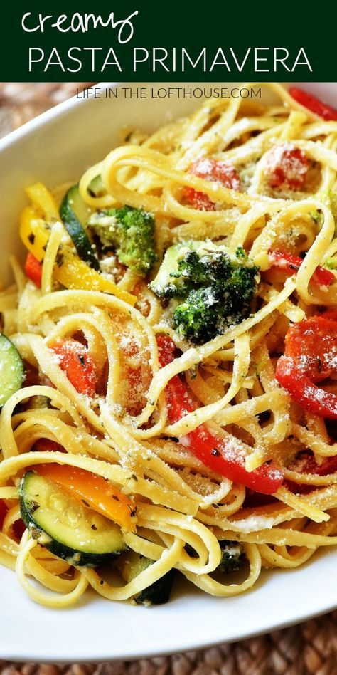 Creamy Pasta Primavera, Burger Vegetarian, Pasta And Veggies, Vegetable Pasta Recipes, Primavera Recipe, Sandwich Vegetarian, Meatless Pasta, Pasta Primavera Recipe, Pasta Side Dishes