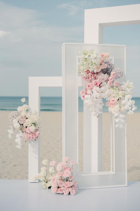 Vintage Flower Arrangements, Modern Backdrop, Dream Wedding Decorations, Luxury Wedding Decor, Wedding Design Decoration, Wedding Beach Ceremony, Wedding Scene, Beach Wedding Decorations, Future Wedding Plans