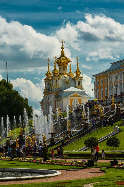 Gold Architecture, Peterhof Palace, Russian Architecture, Russia Travel, Chateau France, St Petersburg Russia, Voyage Europe, Petersburg Russia, Saint Petersburg