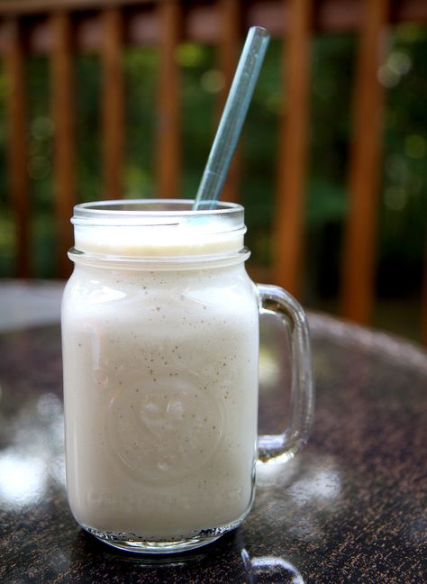 Vegan Vanilla Milkshake Smoothie Best Breakfast Smoothies, Smoothies Vegan, Slim Down Fast, Detox Smoothies, The Best Breakfast, Good Smoothies, God Mat, Breakfast Smoothies, Smoothie Shakes