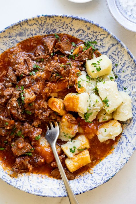 Beef Short Ribs Ragu, Short Ribs Ragu, Ragu Gnocchi, Ragu Recipes, Parmesan Gnocchi, Beef Ragu, Ragu Recipe, Recipe Beef, Slow Cooked Beef