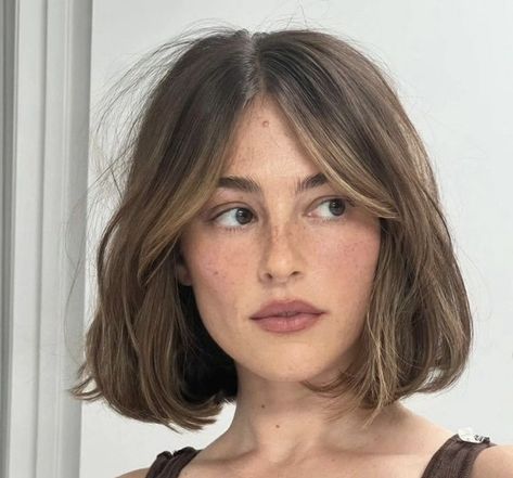 French Haircut, Haircut Ideas Trendy, Bob Haircut For Girls, Short Haircut Styles, Bob Haircut With Bangs, Hair Inspiration Short, Trendy Hairstyle, Short Hair With Bangs, Bob Haircut