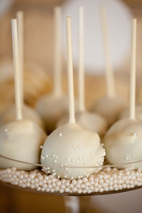 White Cake Pops, Cake Pop Displays, Spring Time Desserts, Erin Johnson, Reception Food, Wedding Dessert, Dessert Tables, Cake Display, Colorful Cakes