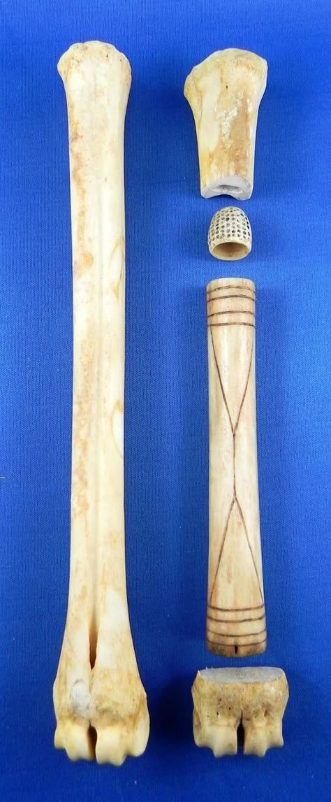 Bone Diy Crafts, Advanced Witchcraft, Bone Needle, Bone Tools, Bullet Casing Jewelry, Antler Crafts, Leg Bones, Powder Horn, Viking Dress