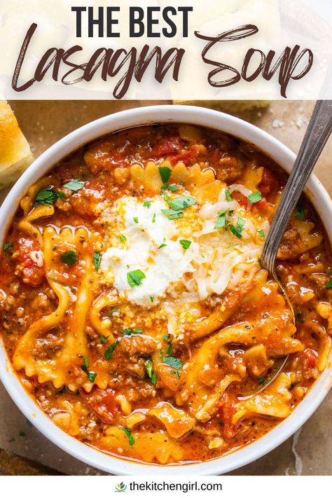 lasagna soup in white bowl with spoon. image has text overlay titled "the best lasagna soup" Easy Lasagna Soup, The Best Lasagna, Best Lasagna, Lasagna Soup Recipe, Fall Soup Recipes, Crockpot Soup Recipes, Salad Pasta, Lasagna Soup, Easy Soups