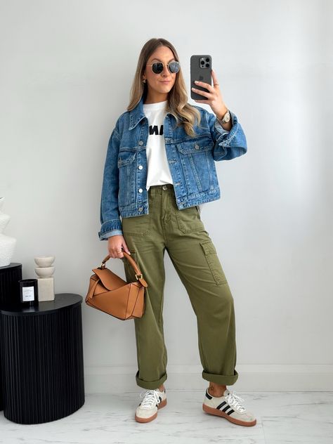 Oversized T-shirt curated on LTK Oversized Denim Shirt Outfit, Olive Jeans Outfit, Casual Denim Jacket Outfit, Outfit Inspo For Women, Fall Denim Jacket, Trendy Denim Jacket, Denim Shirt Outfit, Oversize Tshirt Outfits, Oversized Denim Shirt