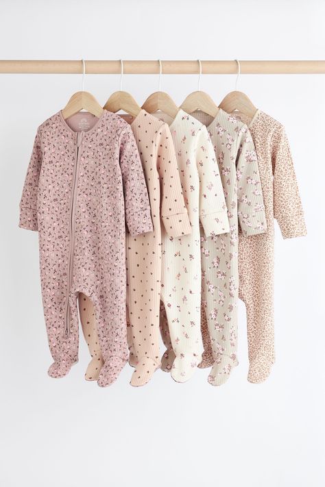 Stock-up on baby essentials with our 5 pack of long sleeves sleepsuits. In an array of neutral hues, these pure cotton sleepsuits are designed with two way zip fastening for easy wear. Complete with inner lining on the feet, anti-slip soles and intergral scratch mitts. 5 x Sleepsuit 100% Cotton. Baby Girl Must Haves, Next Baby Clothes, New Born Clothes, Baby Shopping List, Baby Shopping, Baby List, Caramel Brown, New Mothers