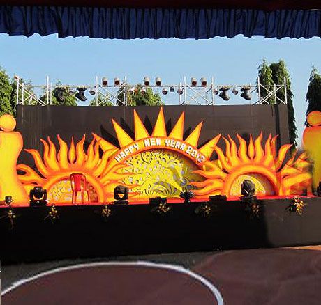 Decoration Stage School, Decoration Stage Event, Stage Wall Design, School Function Stage Decoration, School Event Decor, Stage Decoration Ideas For School Annual Function, Annual Day Stage Decoration School, School Stage Decoration Ideas, Stage Decorations For School