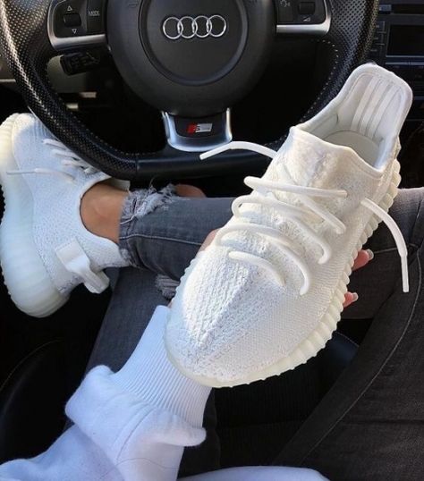 White Nike Shoes Womens, Kasut Nike, Skor Sneakers Nike, Παπούτσια Nike Free, White Sneakers Outfit, Skor Sneakers, Sneaker Trend, Sneaker Outfits, White Sneakers Men