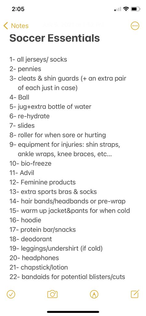 Soccer Coach Essentials, Things To Put In Your Soccer Bag, Soccer Backpack Essentials, Soccer Trip Packing List, Things To Bring To A Soccer Game, What To Have In Your Soccer Bag, Soccer Tryouts Tips, Soccer Bag Aesthetic, Things To Bring To A Soccer Tournament