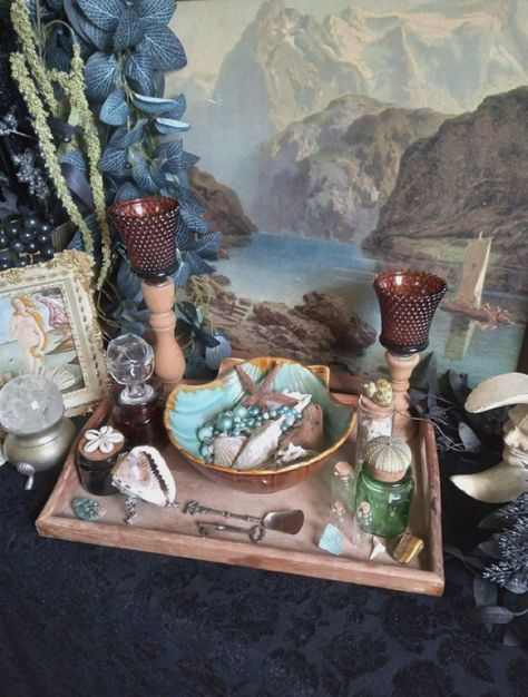 Outdoor Altar Witch, River Witch, Spiritual Room Ideas, Sea Witch Altar, Sea Witchcraft, Ocean Witch, Witchy Inspiration, Gothic Beach, Sacred Space Altar