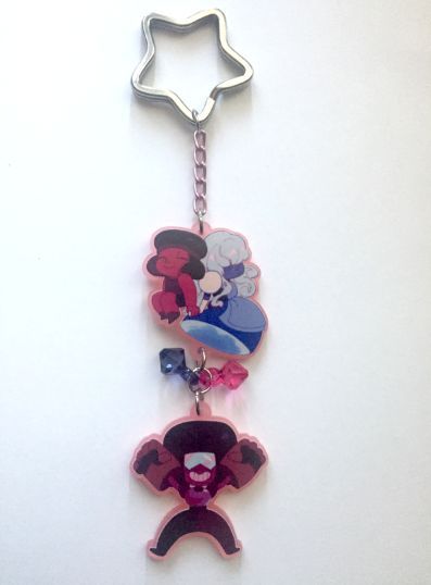 Universe Jewelry, Steven Universe Garnet, Steven Universe Cosplay, Garnet Steven Universe, Lapis And Peridot, Steven Universe Oc, Steven Universe Wallpaper, Galaxy Photos, Cool Keychains