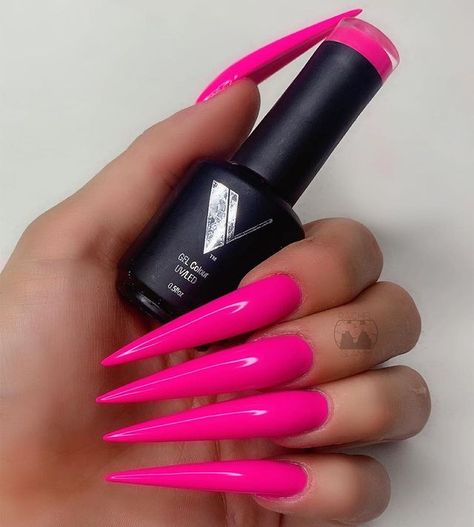 Valentino Beauty Pure on Instagram: “Drop emoji if you love @rachelglamm • what’s your favorite color? mine is pink 😋💖 . @valentinobeautypure gel polish 009 use code glamm10” Hot Pink Nails Acrylic Long, Gold Stiletto Nails, Pink Stiletto Nails, Acrylic Nails Stiletto, Nail Designs Pictures, Slay Girl, Your Favorite, Girly Acrylic Nails, Exotic Nails