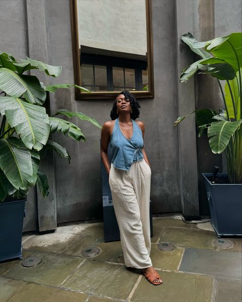 At peace 🕊️ Top: @zara Pants: @marshalls Shoes: @sheinofficial Hair: @sincerely.journei #microlocs #fashion #explorepage #htxcontentcreator #ootd #modestfashion #fashioninfluencer Portugal Street Style, Feminine Outfits Black Women, Minimalist Chic Outfit, Chill Outfit, Estilo Hippy, Everyday Casual Outfits, Black Femininity, At Peace, Allure Bridal