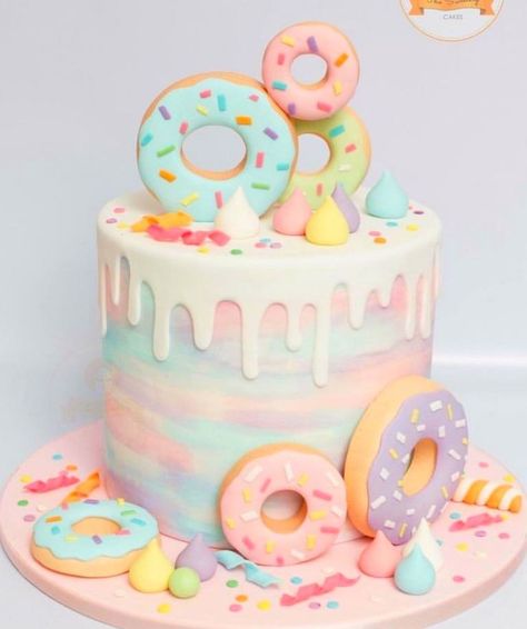 Two Sweet Birthday Party Ideas Gökkuşaği Pasta, Donut Birthday Cake, Doughnut Party, Donut Themed Birthday Party, 2nd Birthday Party For Girl, Birthday Donuts, Donut Birthday Parties, 2nd Birthday Party Themes, A Birthday Cake