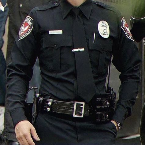 Officer Aesthetic Men, Police Officers Aesthetic, Cop Boyfriend Aesthetic, Police Man Aesthetic, Fbi Agent Aesthetic Male, Nypd Aesthetic, Undercover Spy Aesthetic, Cops Aesthetic, Spy Aesthetics