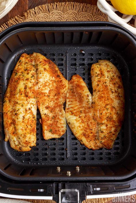 Airfryer White Fish, Air Fryer White Fish Recipes, Air Fryer Haddock Recipes, Air Fryer Grouper, Parasite Diet, Air Fryer White Fish, Healthy Fish Dinners, Healthy Tilapia, Air Fried Fish