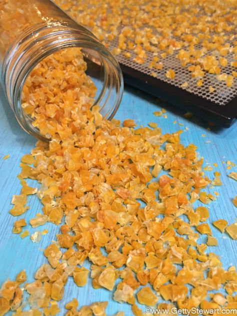 How to Dehydrate Corn - GettyStewart.com Dehydrate Corn, Storing Food Long Term, Fresh Corn On The Cob, Chicken Corn Chowder, Dehydrated Vegetables, Bacon Chicken, Dried Corn, Stinging Nettle, Dried Food