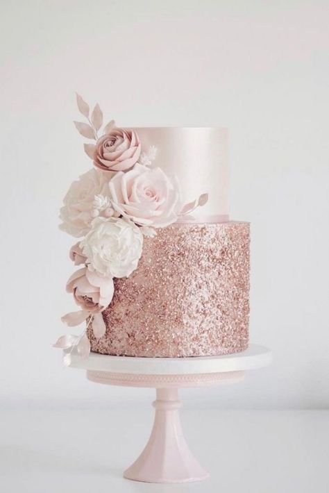 Sparkly Wedding Cakes, Vintage Pasta, Blush Wedding Cakes, Rose Gold Wedding Cakes, Rose Gold Cake, Cake With Flowers, Pretty Wedding Cakes, Gold Wedding Colors, Wedding Cake Roses