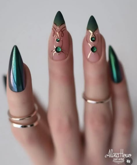 Fall Nail Art Ideas, Fall Nail Trends, Fall Nail Art Designs, Thanksgiving Nails, Fall Nail Art, Fancy Nails, Fall Nail, Creative Nails, Green Nails