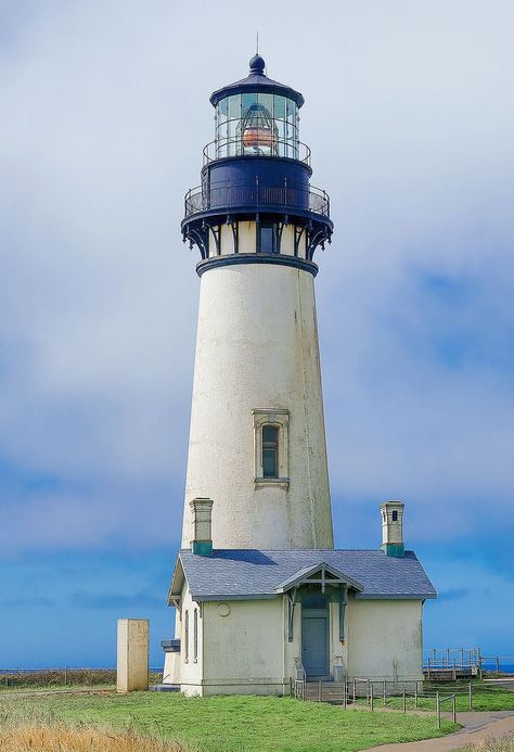 Light House Photography, Lighthouse Drawing, Lighthouses Photography, Lighthouse Photos, Lighthouse Pictures, Lighthouse Painting, Lighthouse Art, Beautiful Lighthouse, Beacon Of Light