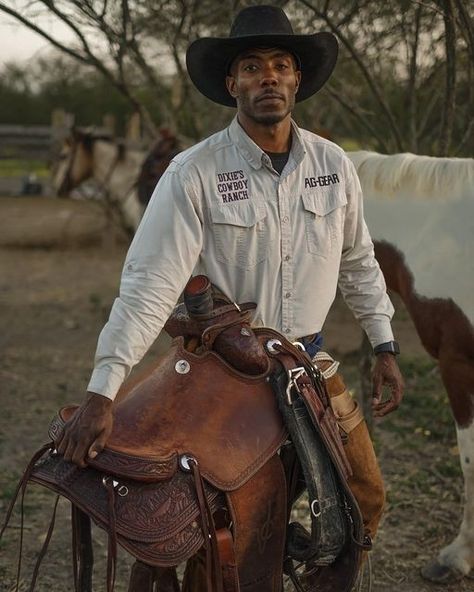 Moving Reference, Cowboy Reference, Cowboy Character Design, Black Rodeo, Tell Me About Yourself, Folk Culture, Black Kings, Cowboy Ranch, Man On Horse