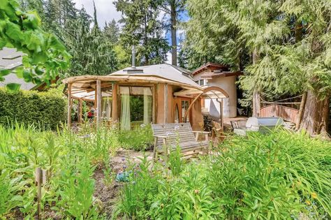 A Weird and Wonderful Cob Cottage in a Washington Co-Op Asks $500K - Dwell Survival Cabin, Cobb Houses, Cob Cottage, Straw Bale Construction, Cob Homes, Sustainable Building Materials, Alternative Living, Hippie Homes, Eco Architecture