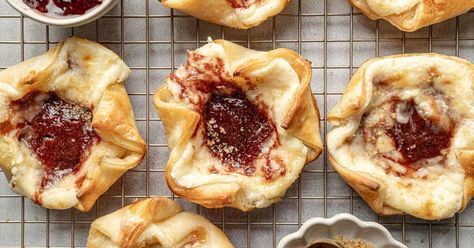 Best Starbucks Sugar Plum Danish Recipe with Easy Gluten-Free Option! Starbucks Plum Danish, Sugar Plum Cheese Danish Starbucks, Turkey Sage Danish Starbucks, Starbucks Plum Danish Recipe, Sugar Plum Cream Cheese Danish, Sugar Plum Danish Recipe, Sugar Plum Cheese Danish Recipe, Sugar Plum Danish Starbucks, Starbucks Sugar Plum Danish Recipe