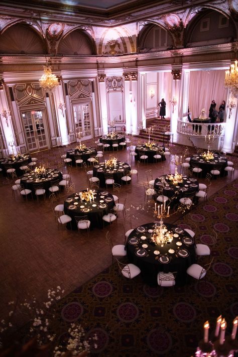 Wedding Area Indoor, Wedding Party Decorations Indoor, High Ceiling Wedding Decor, Wedding Reception Ideas Indoor Elegant Modern, Wedding Venues Indoor Simple, Indoor Wedding Reception Aesthetic, Small Wedding Venues Indoor, Indoor Wedding Venues Reception Halls, Small Wedding Ideas Indoor