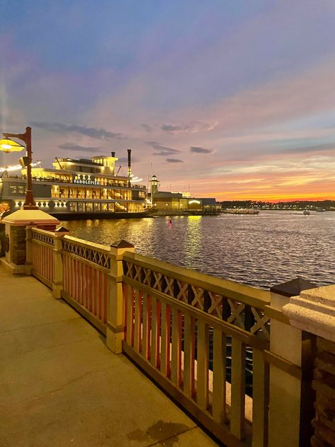 Beautiful Sunset at Disney Springs Orlando, Florida. Paddlefish resturant #sunset #sunsetphotography #disney #disneysprings #aesthetic #viewgoals #view #beautiful #orange #clouds Orlando Florida Aesthetic Disney, Paddlefish Disney Springs, Disney Springs Aesthetic, Disney Sunset, Orlando Aesthetic, Lake Nona Orlando, Disney Springs Orlando, Orlando Florida Disney, Orange Clouds